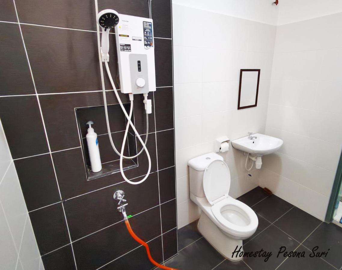 Pesona Suri Homestay Бату Пахат Екстериор снимка